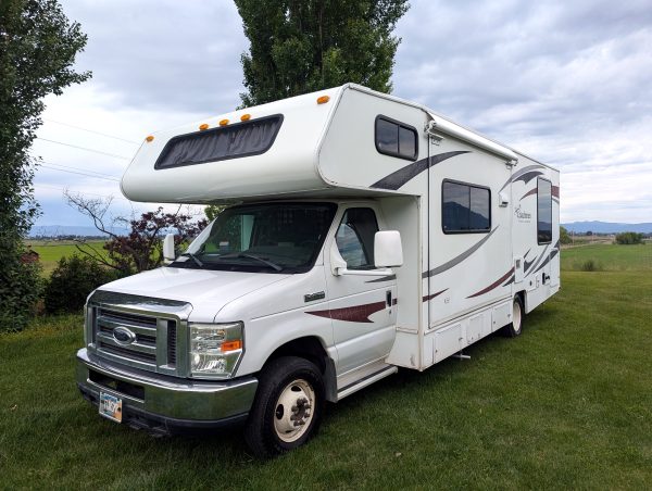 2012 COACHMEN FREELANDER 26QB - Image 2