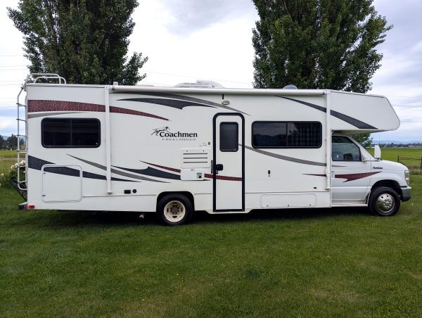 2012 COACHMEN FREELANDER 26QB - Image 5