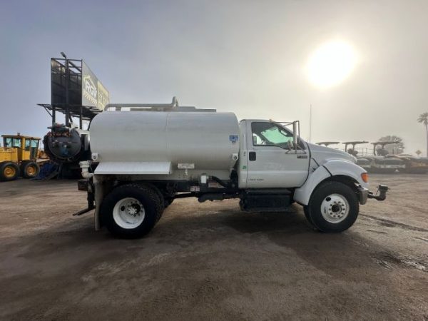 2013 Ford F-750 SD