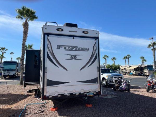 2013 Fuzion M 342 toy hauler RV 38 foot 10 foot garage - Image 4