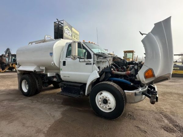 2013 Ford F-750 SD - Image 6