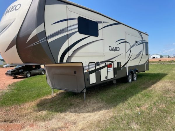 2017 Crossroads RV M-3301 RL - Image 3