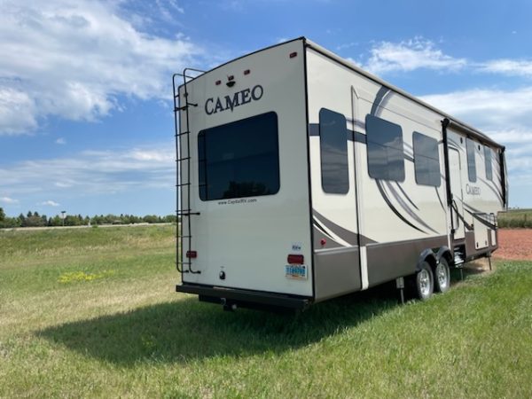 2017 Crossroads RV M-3301 RL - Image 4