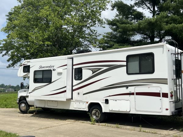 2017 FOREST RIVER SUNSEEKER LE 3250DSLE