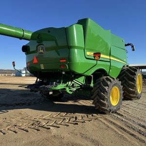 2023 John Deere S790