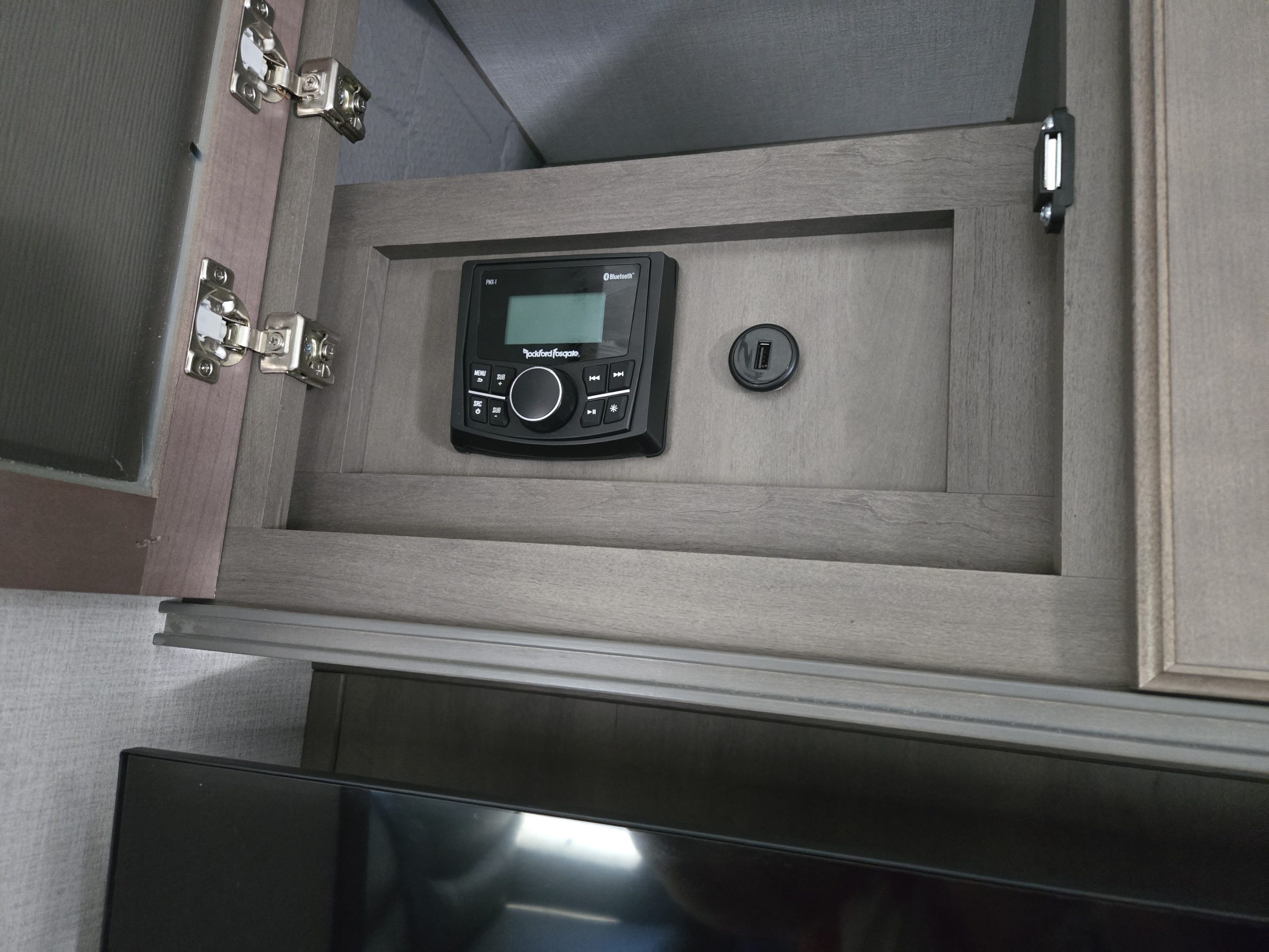 2024 Grand Design Solitude SClass 2930RL - Image 7