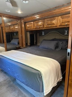 2016 Tiffin Allegro Red 33 AA - Image 13