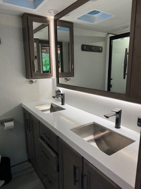 2024 GRAND DESIGN SOLITUDE 390RK - Image 2