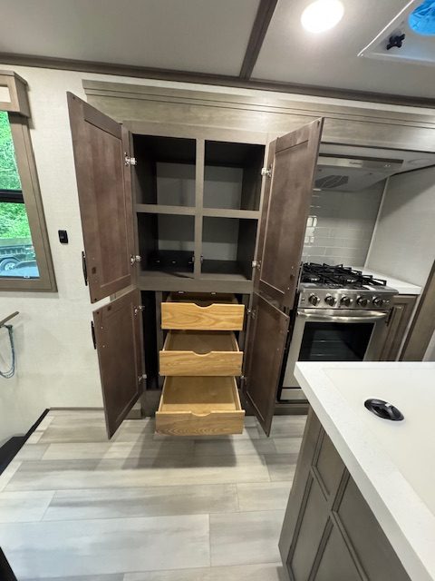 2024 GRAND DESIGN SOLITUDE 390RK - Image 9