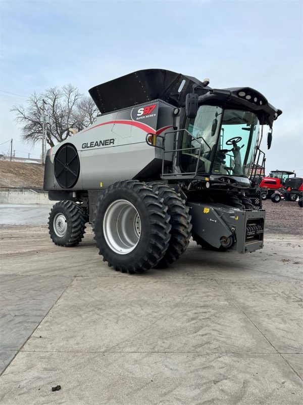 2019 Gleaner S97 Combine