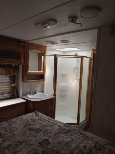2004 KEYSTONE MONTANA MOUNTAINEER - Image 11