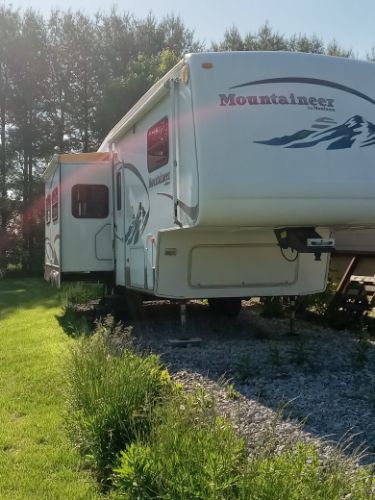 2004 KEYSTONE MONTANA MOUNTAINEER - Image 3