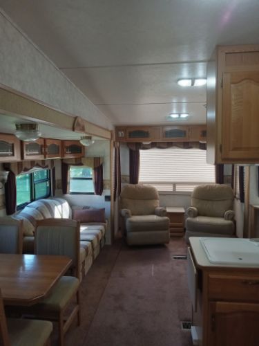 2004 KEYSTONE MONTANA MOUNTAINEER - Image 5