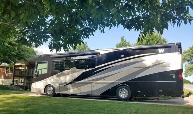2014 WINNEBAGO JOURNEY 36M (BH57)