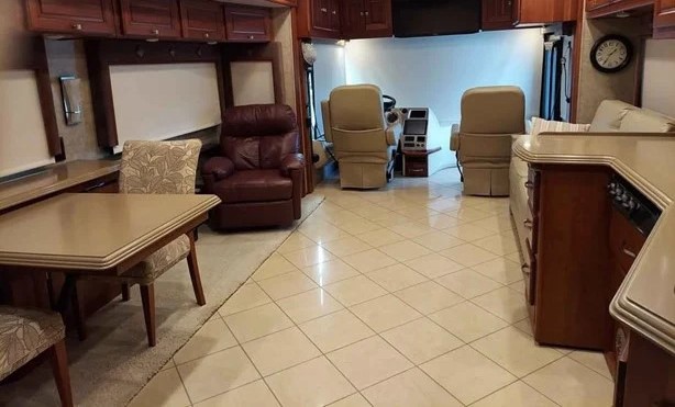 2014 WINNEBAGO JOURNEY 36M (BH57) - Image 10