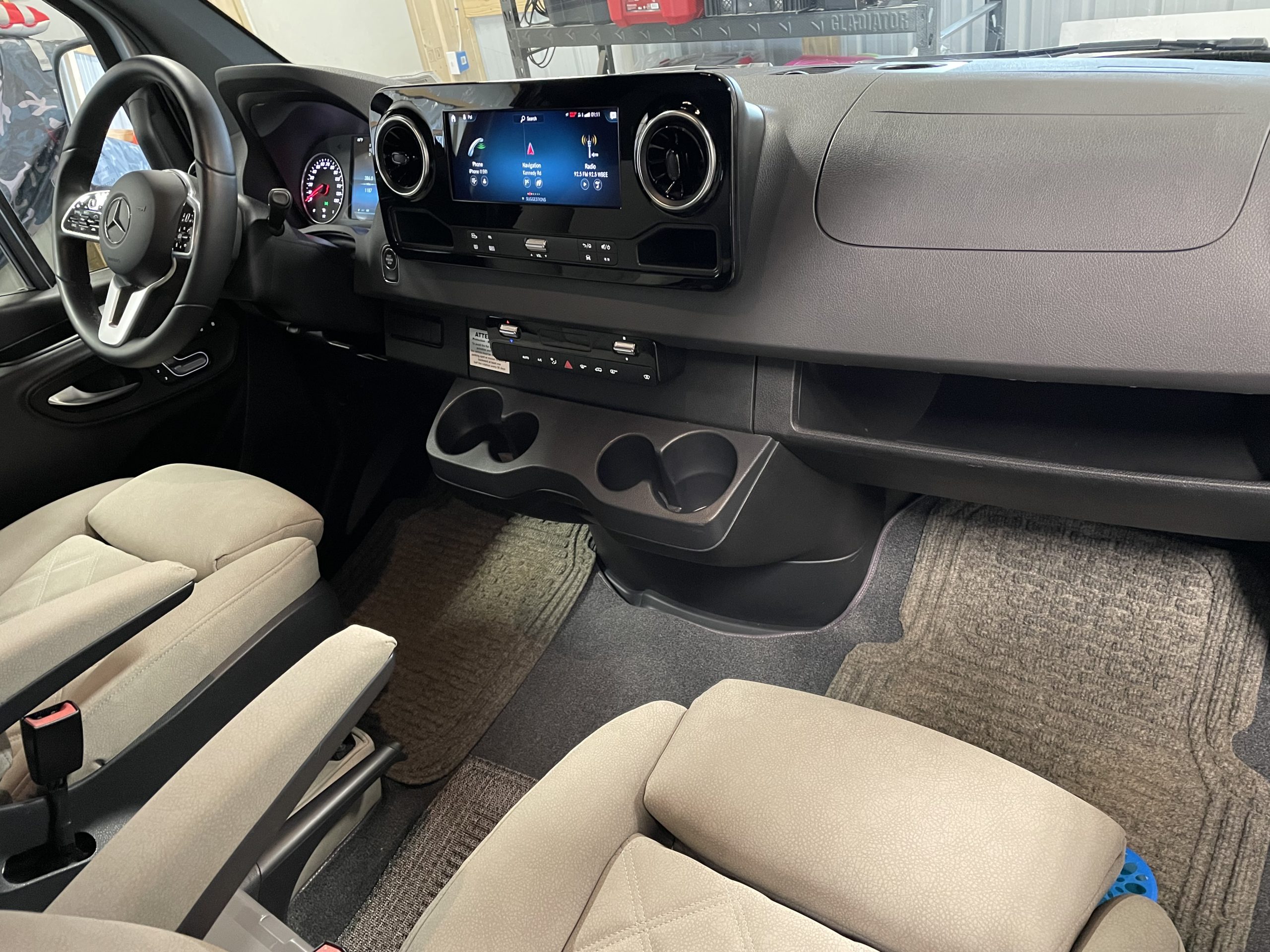 2025 COACHMEN GALLERIA LI3 24A (BH37) - Image 8