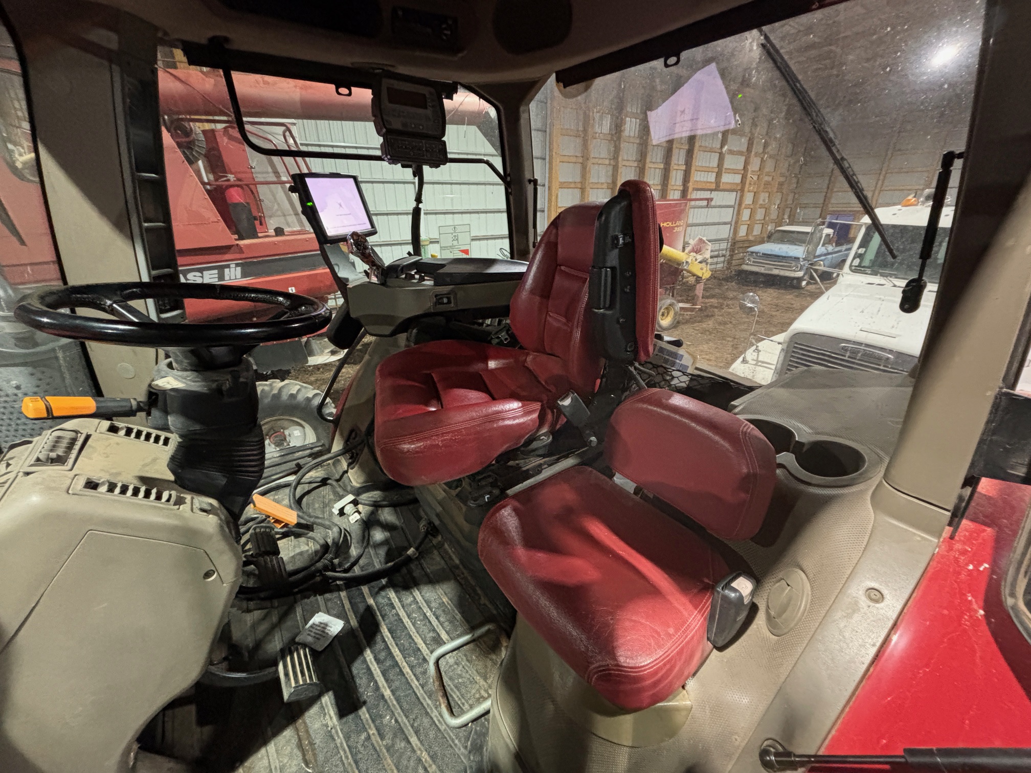 2016 CIH 340 RowTrac Tractor - Image 2