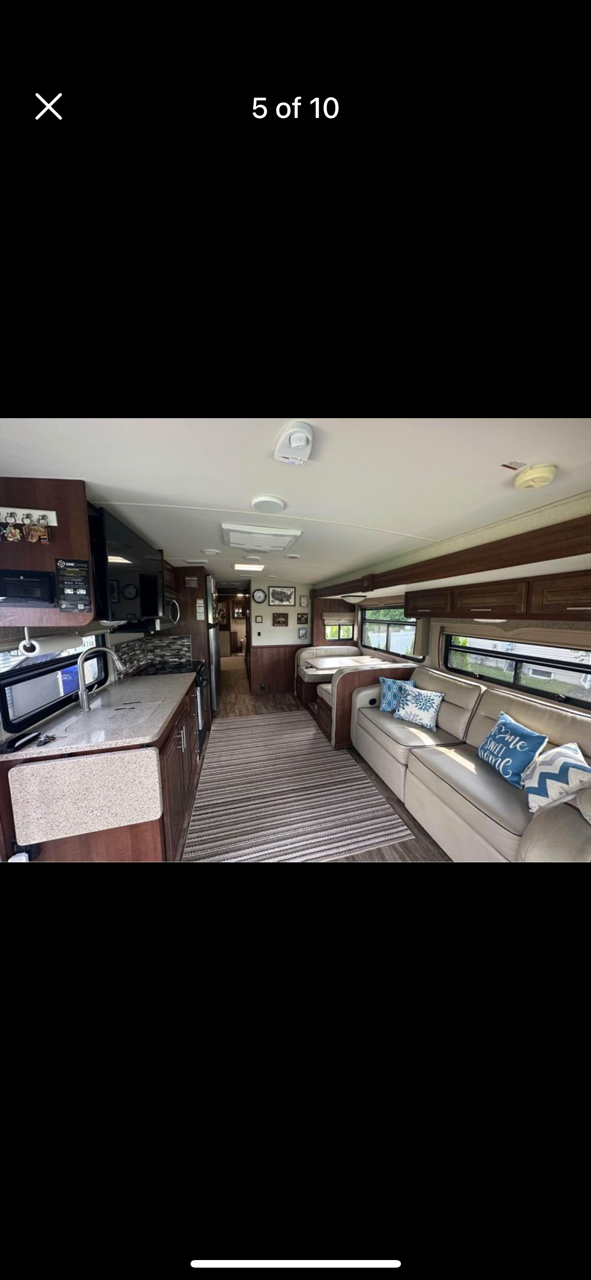 2018 Forest River - Image 5