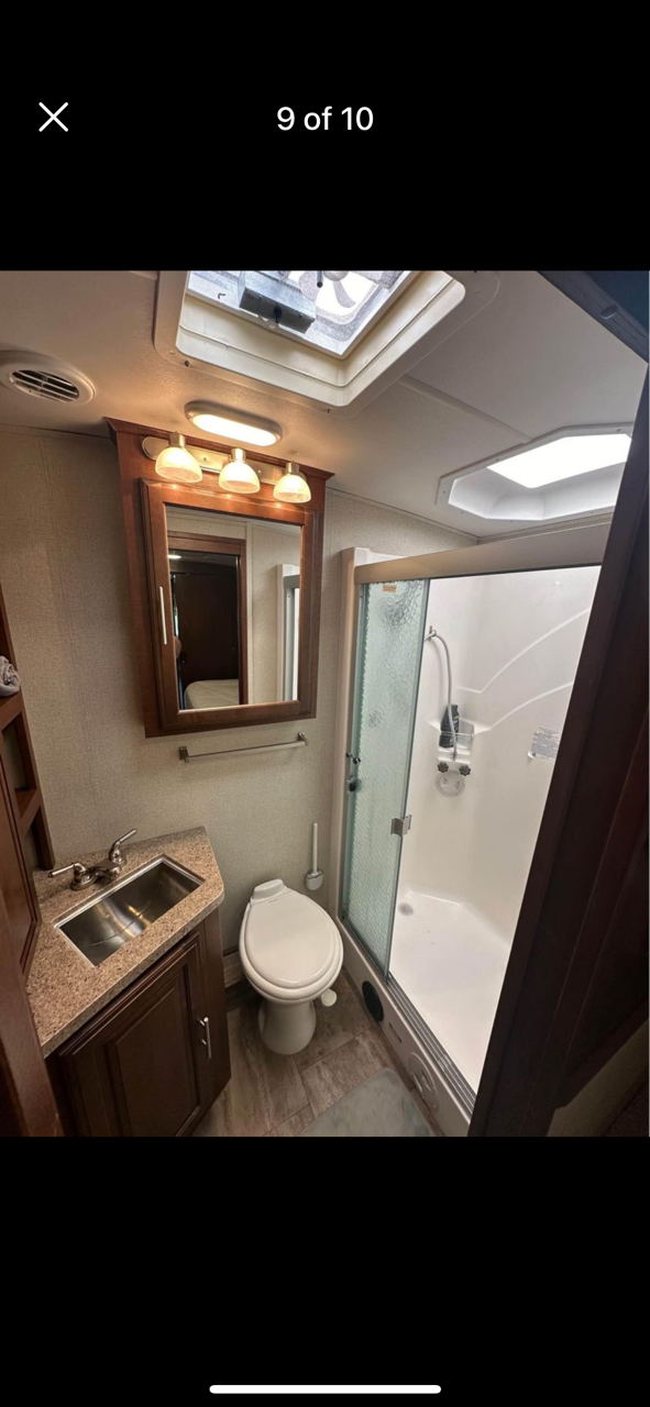 2018 Forest River - Image 9