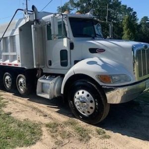 2006 PETERBILT 335