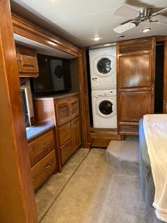 2016 Tiffin Allegro Red 33 AA - Image 10