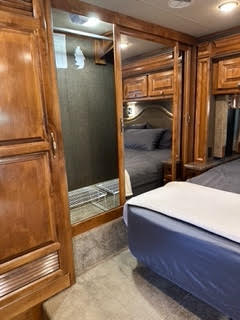 2016 Tiffin Allegro Red 33 AA - Image 12