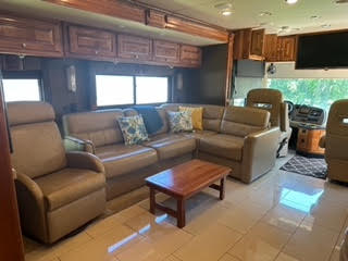 2016 Tiffin Allegro Red 33 AA - Image 21