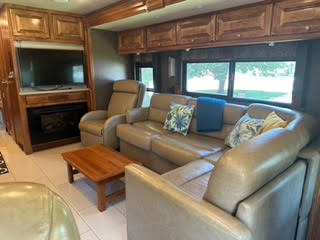 2016 Tiffin Allegro Red 33 AA - Image 22