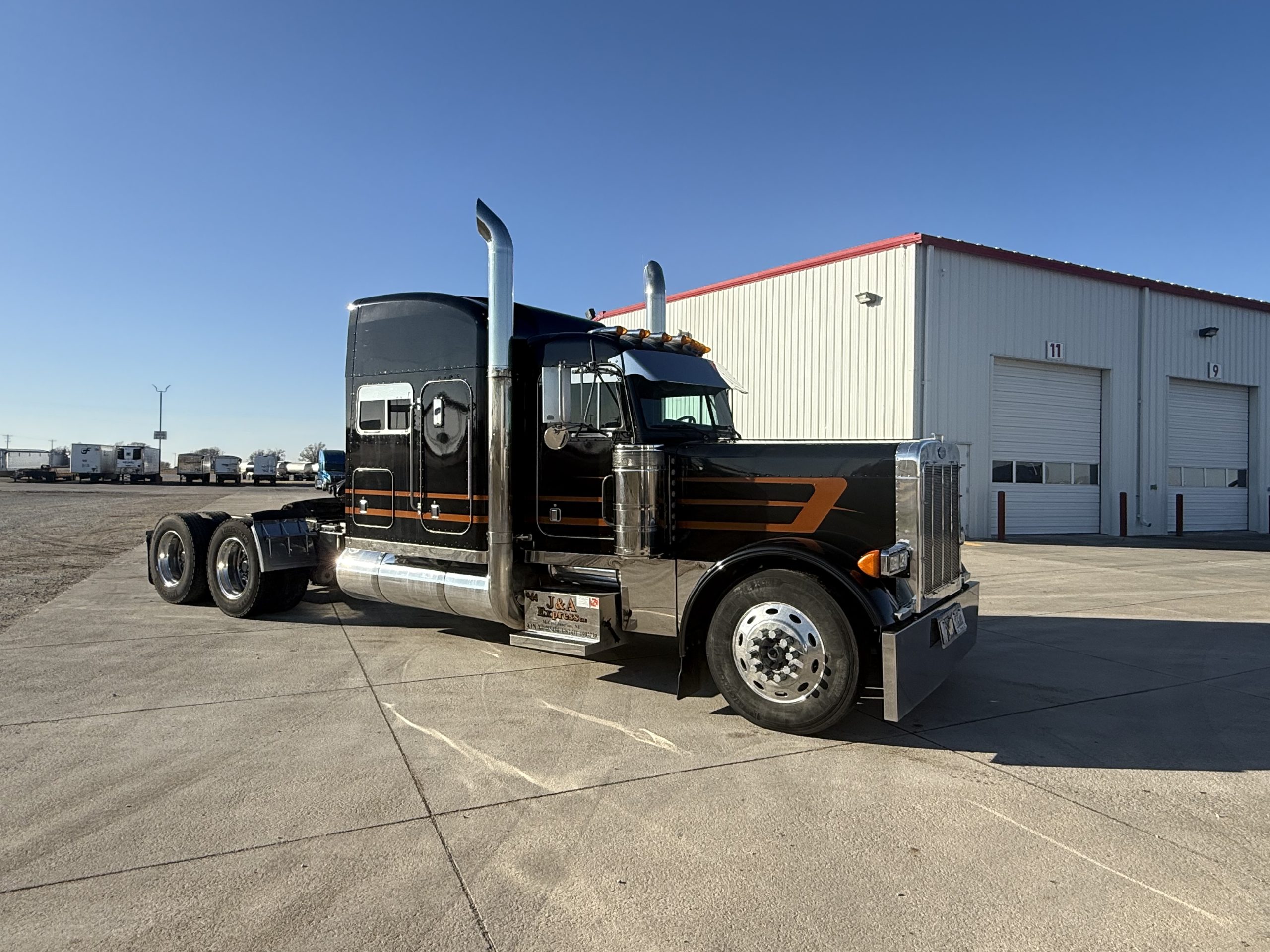1999 Peterbilt 379 - Image 7