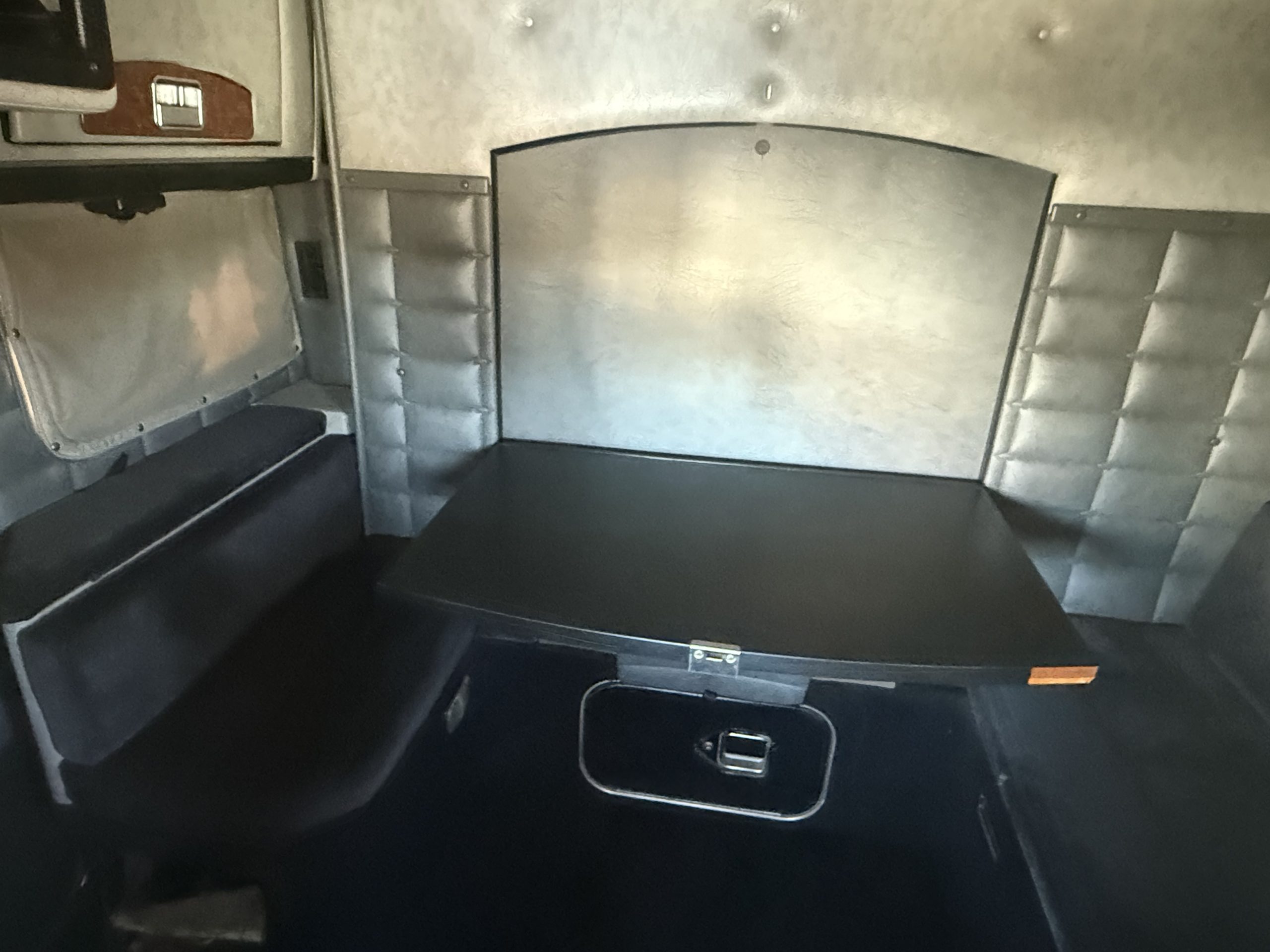 1999 Peterbilt 379 - Image 14