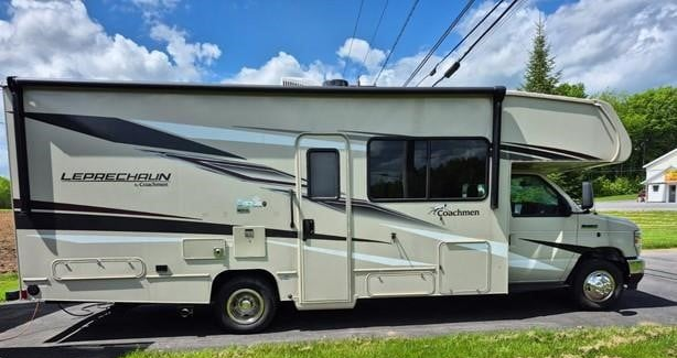 2023 COACHMEN LEPRECHAUN 260DS