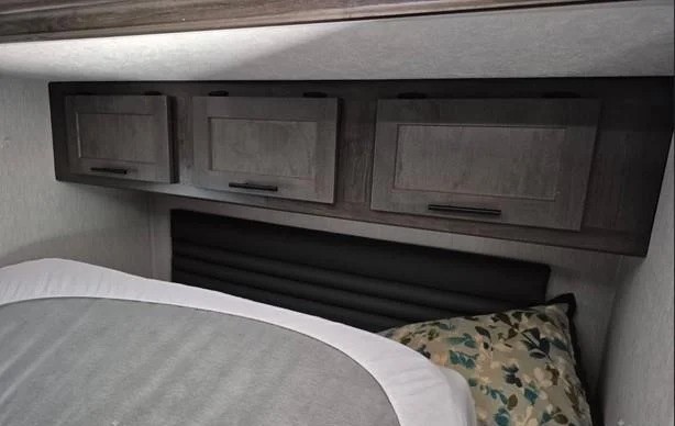 2023 COACHMEN LEPRECHAUN 260DS - Image 8