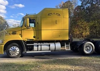 2003 MACK PINNACLE CXU603