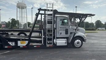 2018 PETERBILT 348 - Image 4