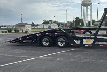 2018 PETERBILT 348 - Image 5