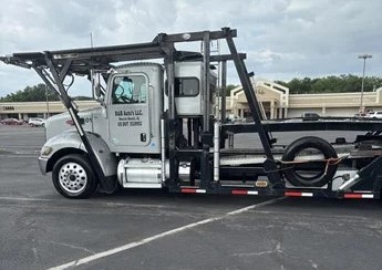 2018 PETERBILT 348 - Image 9