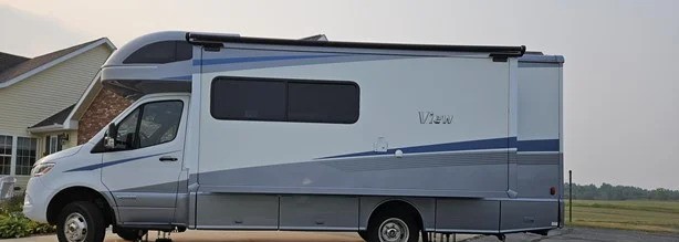 2021 WINNEBAGO VIEW 24D - Image 3