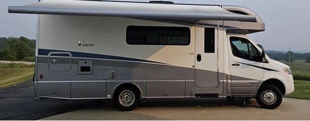 2021 WINNEBAGO VIEW 24D - Image 4