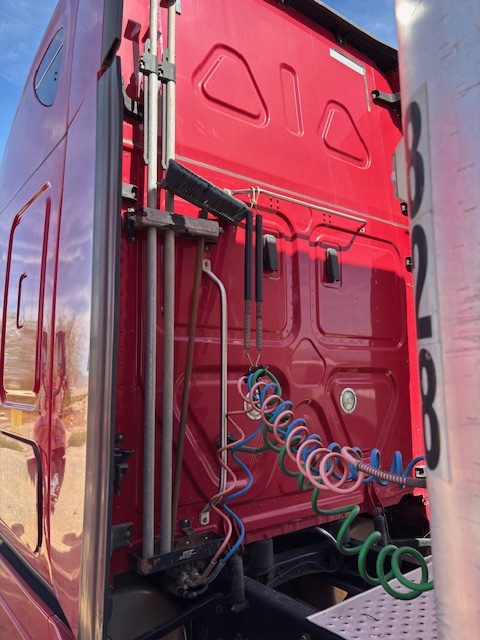 2017 Freightliner Cascadia Evolution semi trucks and a 2014 Wabash 53’ dry van trailer - Image 36