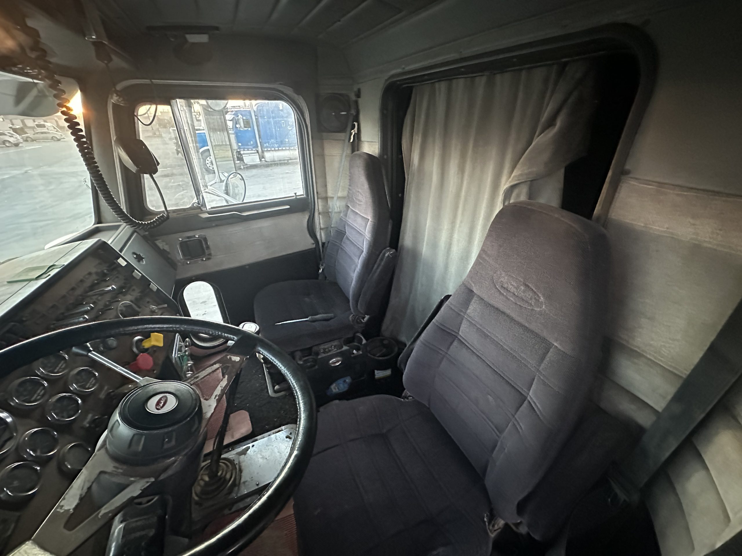1990 PETERBILT 379 - Image 4