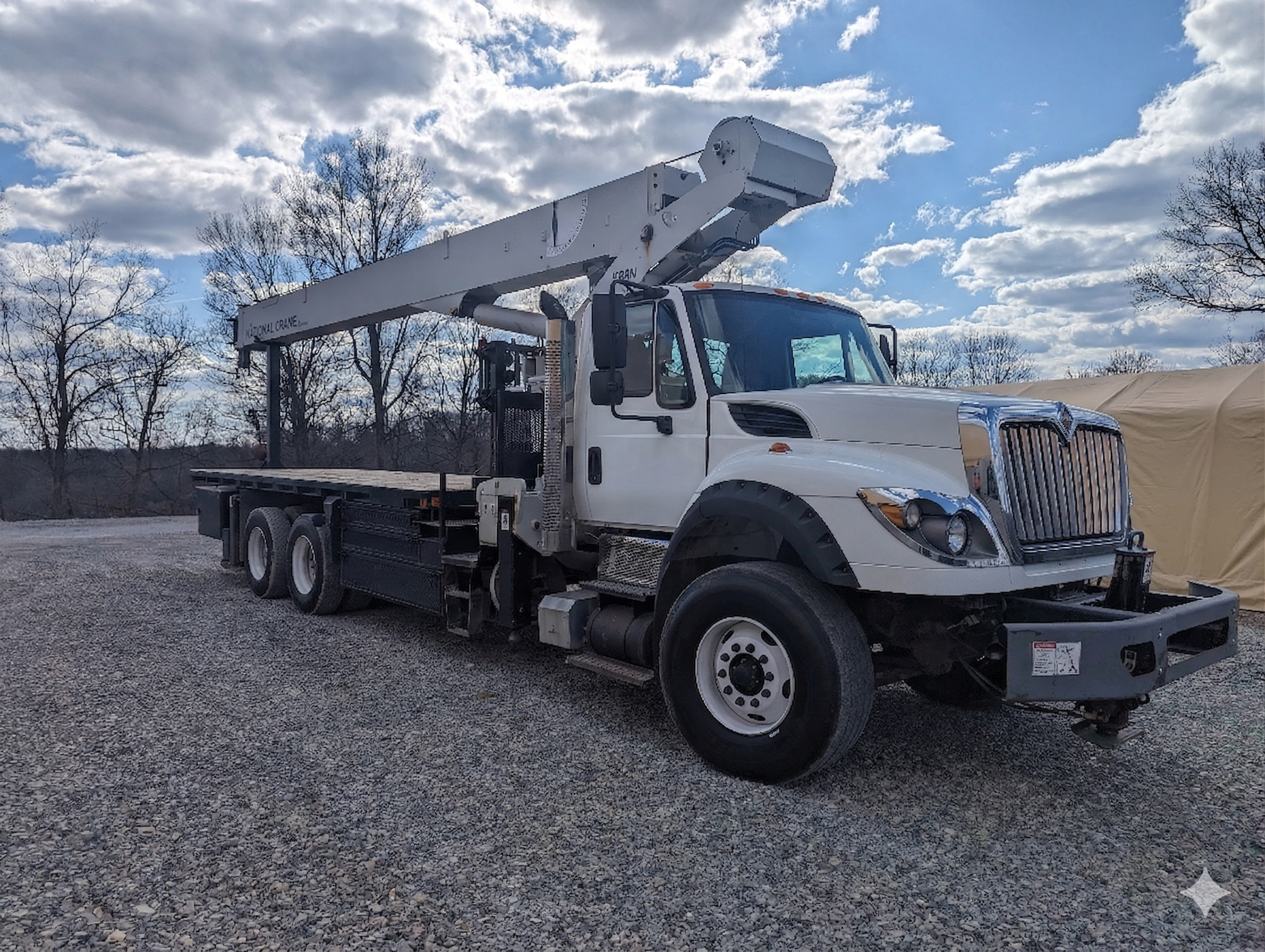 2011 National 9105H Boom Truck Crane - Image 6